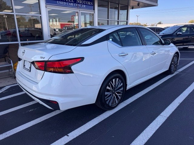 2024 Nissan Altima 2.5 SV