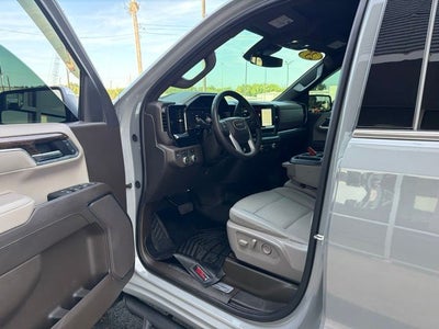 2025 GMC Sierra 1500 SLE