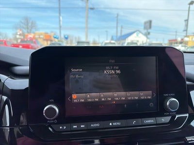 2022 Nissan Pathfinder SV