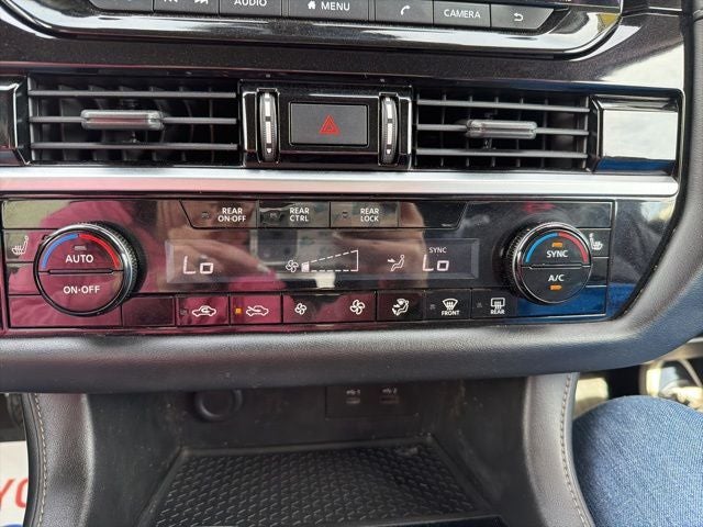 2022 Nissan Pathfinder SV