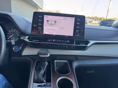 2023 Toyota Sienna XLE 8 Passenger