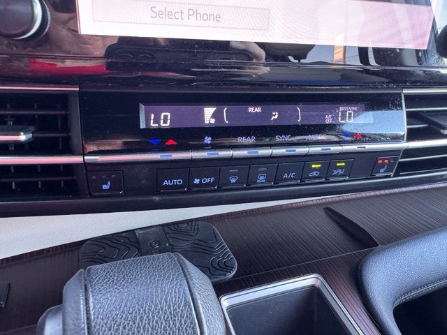 2023 Toyota Sienna XLE 8 Passenger