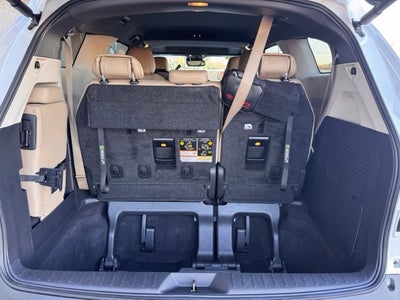 2023 Toyota Sienna XLE 8 Passenger