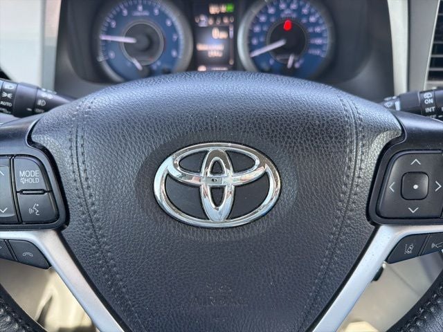 2019 Toyota Sienna L 7 Passenger