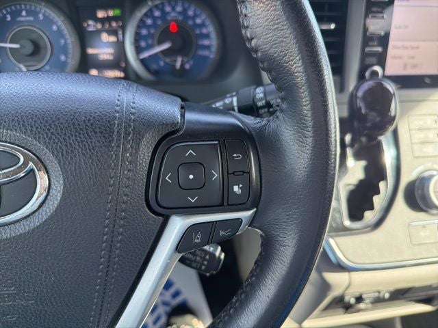 2019 Toyota Sienna L 7 Passenger