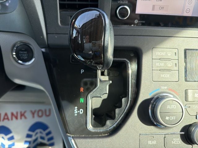 2019 Toyota Sienna L 7 Passenger