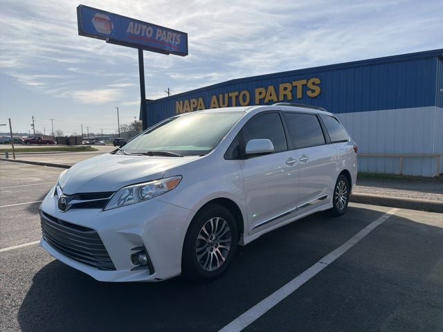 2019 Toyota Sienna L 7 Passenger