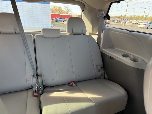 2019 Toyota Sienna L 7 Passenger