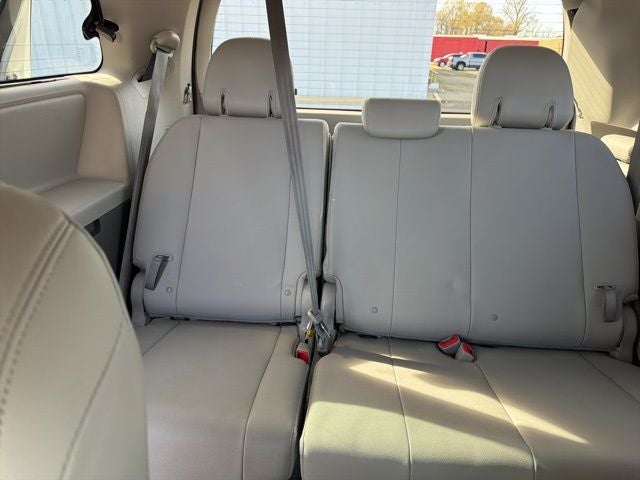 2019 Toyota Sienna L 7 Passenger