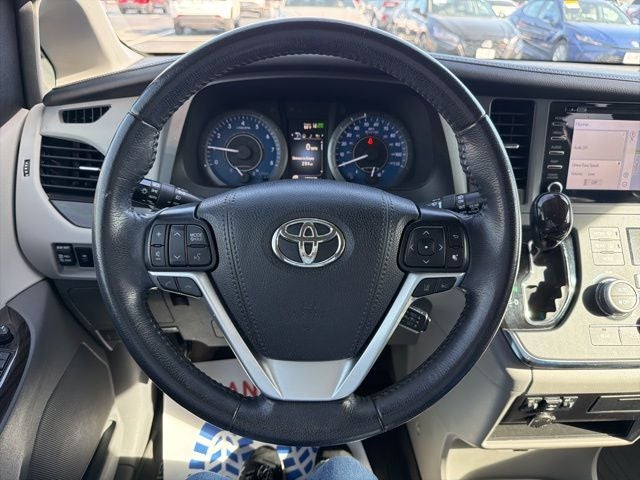 2019 Toyota Sienna L 7 Passenger