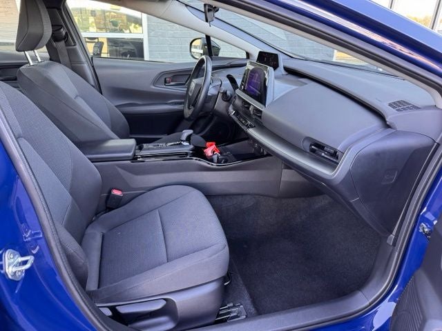 2025 Toyota Prius LE