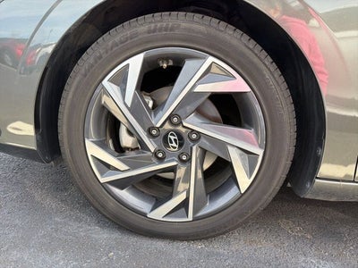 2024 Hyundai Elantra Limited